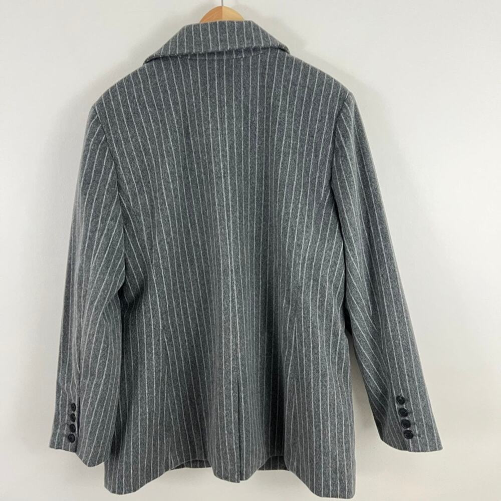 Universal Thread Gray Stripe Blazer Jacket Women … - image 3